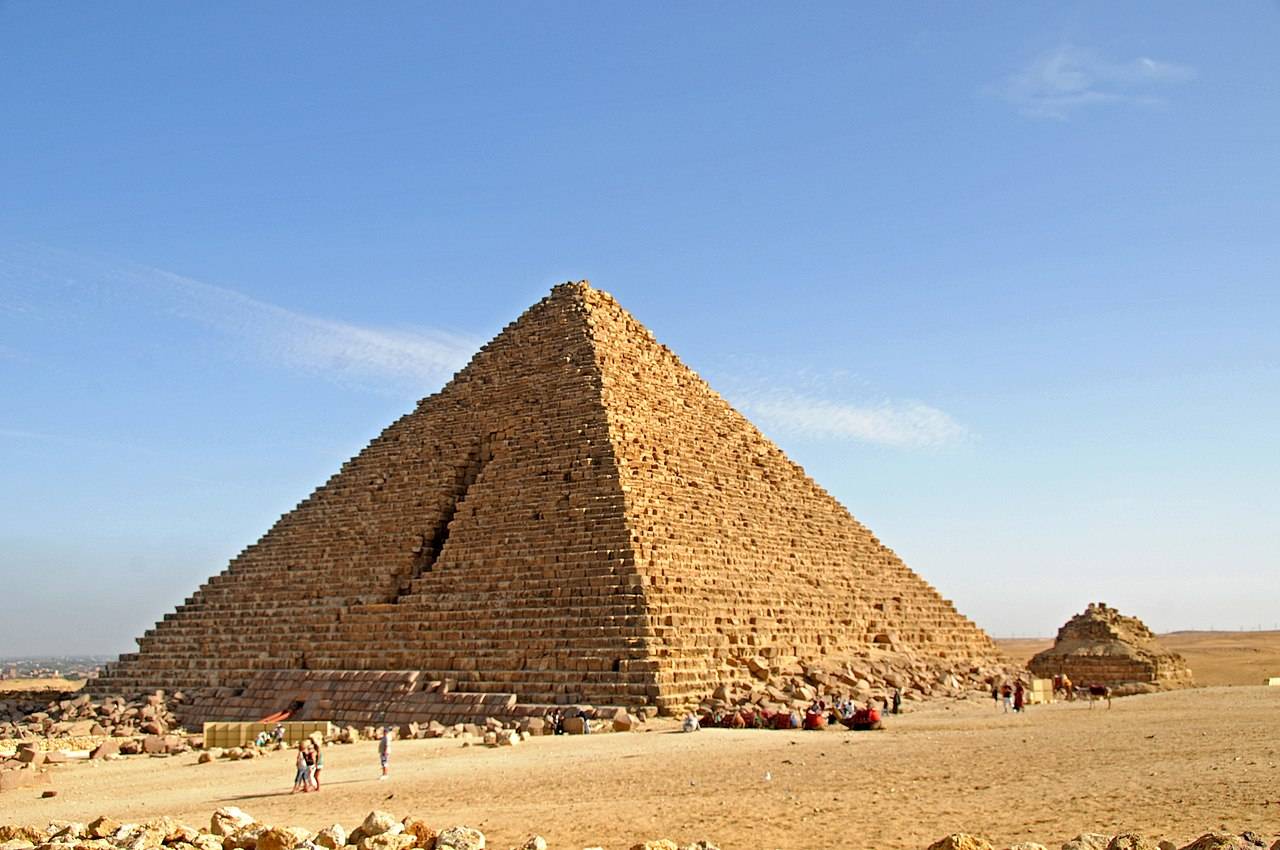 Exclusive Private Tour: Giza Pyramids and the Grand Egyptian Museum - image 4